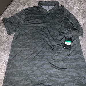 Men’s nike polo shirt